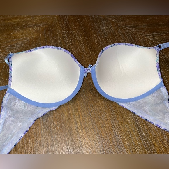 Victoria’s Secret Push-Up Bra - Picture 8 of 8